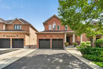 228 Twin Hills Crescent, Vaughan, On L4h 0h4