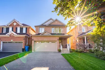 863 Oaktree Crescent, Newmarket, On L3x 2y7