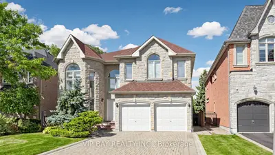 12 Mackay Drive, Richmond Hill, On L4c 6p1