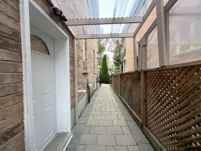 53 Dybal Street Lower, Vaughan, On L4h 2l2