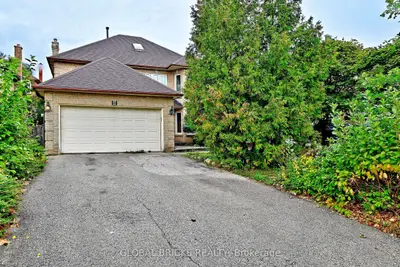 8 Elmsley Drive, Richmond Hill, On L4c 8n1