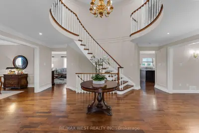 93 Fern Valley Crescent, Richmond Hill, On L4e 2j6