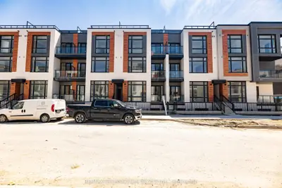 11 David Eyer Road 1503, Richmond Hill, On L4s 1m4