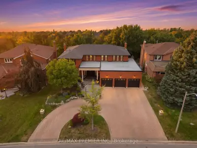 98 Cairnburg Place, Vaughan, On L4l 3l5