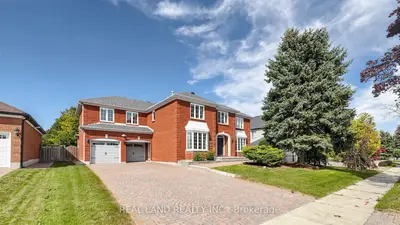 22 Ardwold Gate, Richmond Hill, On L4b 2k2