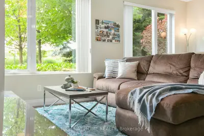 277 South Park Road 115, Markham, On L3t 0b7