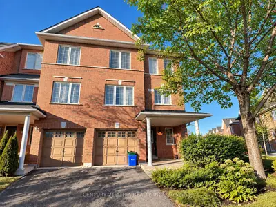 28 Interlacken Way, Markham, On L3r 5h9