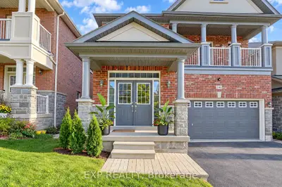 240 Aspenwood Drive, Newmarket, On L3x 3k7