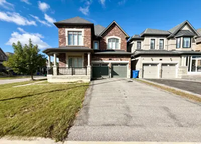 22 Duggan Street, Aurora, On L4g 0y9