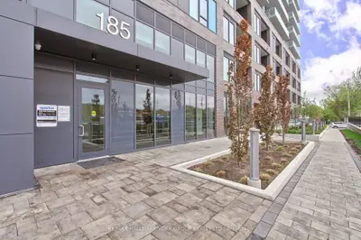 185 Deerfield Road 419, Newmarket, On L3y 0g7