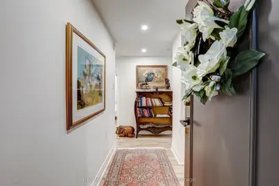 60 Inverlochy Boulevard 709, Markham, On L3t 4t7