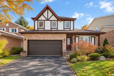 82 Charnwood Place, Markham, On L3t 5h3