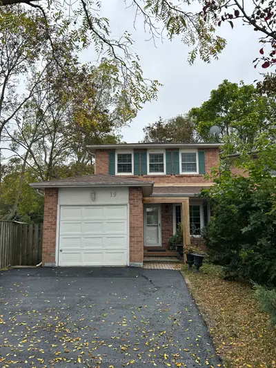 19 Backus Court, Markham, On L3p 6v6