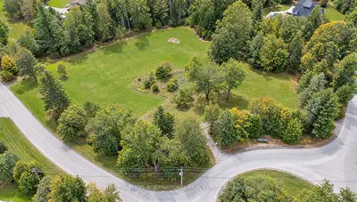 21 Westgate Boulevard, King, On L7b 1j9
