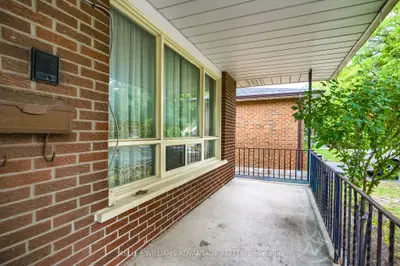 68 Fullerton Crescent, Markham, On L3r 3g5