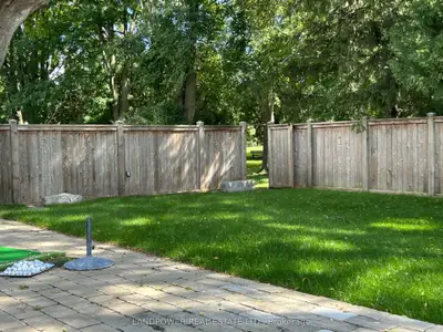 37 Pomander Road, Markham, On L3r 1x5