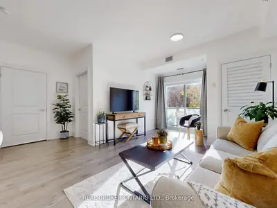 481 Rupert Avenue 122, Whitchurch-stouffville, On L4a 1y7