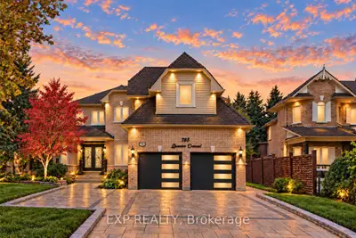 785 Quantra Crescent, Newmarket, On L3x 1m9