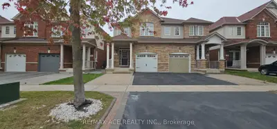 46 Ralph Chalmers Avenue, Markham, On L6e 2c3