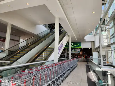8339 Kennedy Road 2101, Markham, On L3r 5t5