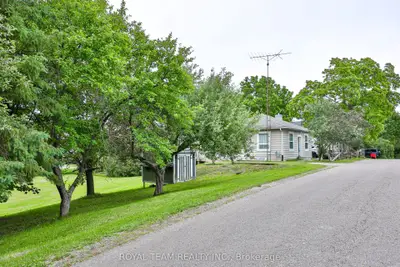 106 Centre Street, King, On L0g 1t0