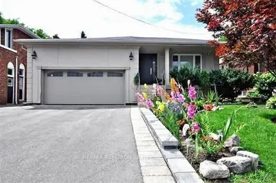 57 Oxford Street Main & Lower, Richmond Hill, On L4c 4l6