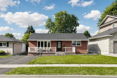98 Thornton Avenue, Bradford West Gwillimbury, On L3z 1n4