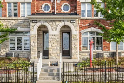 1331 Major Mackenzie Drive W 17, Vaughan, On L6a 4w4