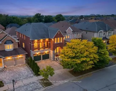 66 Bush Ridges Avenue, Richmond Hill, On L4e 0p1