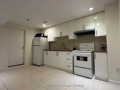 37 Halder Crescent, Markham, On L3r 7e9