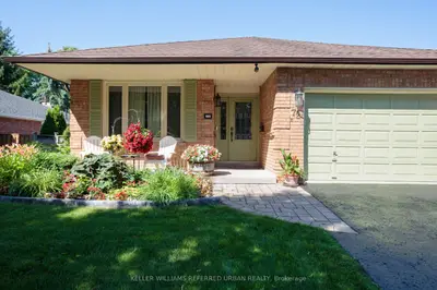 72 Munro Crescent, Uxbridge, On L9p 1l8