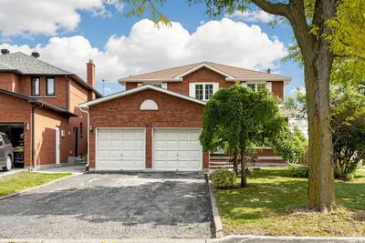 162 Venetian Crescent, Vaughan, On L4l 5g3