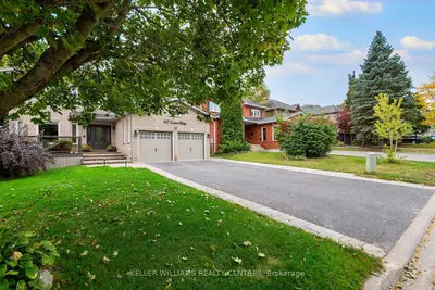 62 Corner Ridge Road, Aurora, On L4g 6l3