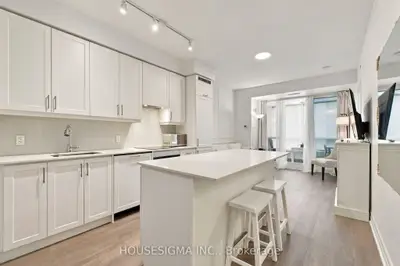 9085 Jane Street 705, Vaughan, On L4k 0l8