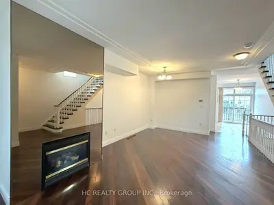 10 Post Oak Drive 19, Richmond Hill, On L4e 4h8