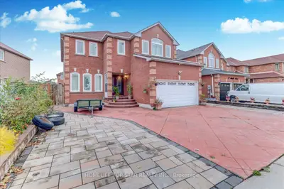 50 E Marydale Avenue S, Markham, On L3s 3n3