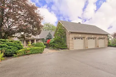 15 Lobraico Lane, Whitchurch-stouffville, On L4a 7x5