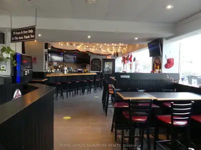 17335 Yonge Street 12, Newmarket, On L3y 8z2