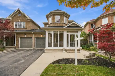 21 Walkview Crescent, Richmond Hill, On L4e 4h5