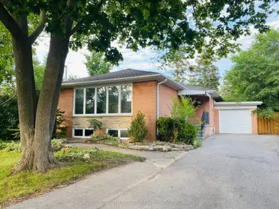 207 Maple Avenue, Richmond Hill, On L4c 2j4