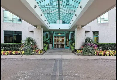 7805 Bayview Avenue 525, Markham, On L3t 4x3