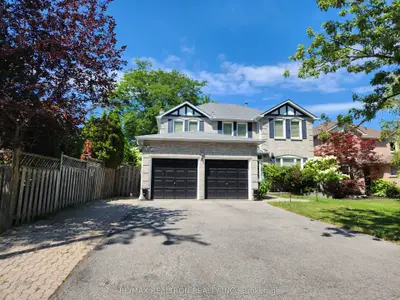 6 Lilley Court 1, Richmond Hill, On L4c 8x4