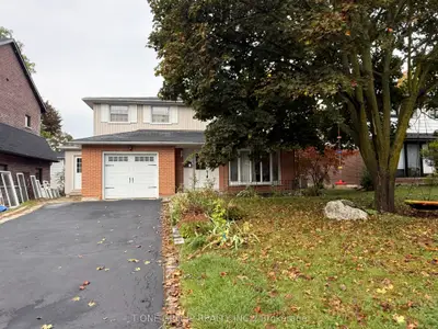 16 Knotty Pine Trail, Markham, On L3t 3w4