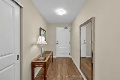 460 William Graham Drive 318, Aurora, On L4g 1x9