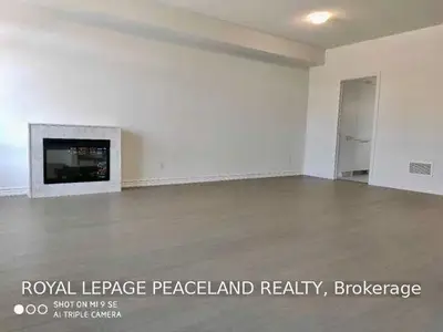 19 Frank Charlton Avenue, Markham, On L3r 2e1