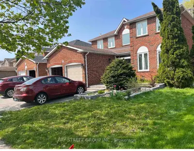26 Stave (lower) Crescent, Richmond Hill, On L4c 9j9