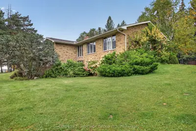 1 Arthur Evans Crescent, Bradford West Gwillimbury, On L3z 3k9