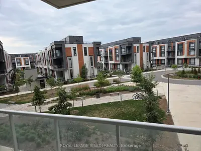 6 David Eyer Road 217, Richmond Hill, On L4s 0n5