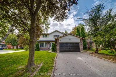 38 Sir Galahad Place, Markham, On L3p 2h6