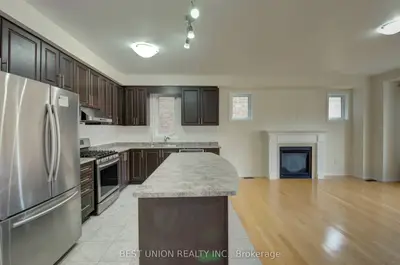 196 Donald Sim Avenue, Markham, On L6b 0z1